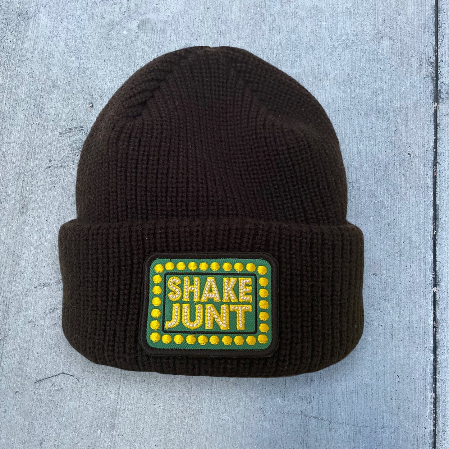 Shake Junt Patch Logo Junt Beanie