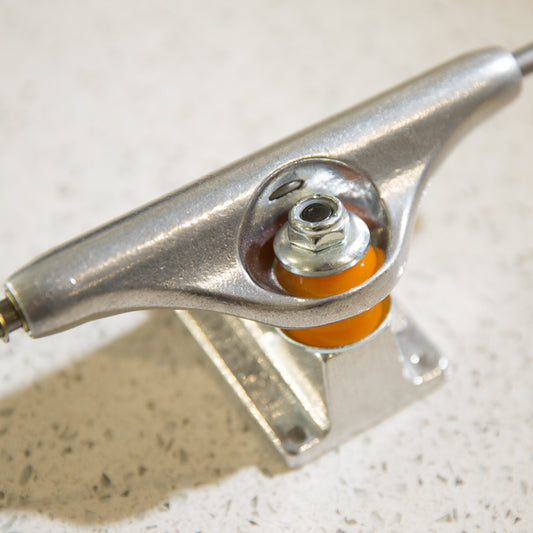 Independent Stage 11 Trucks Set